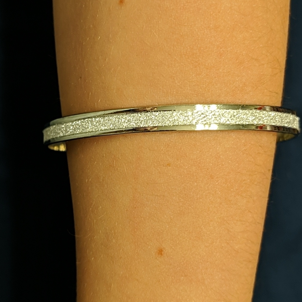 Silver sparkle fashion bangle bracelet